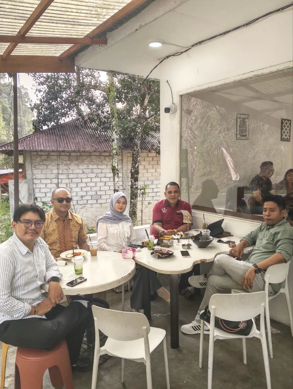 Carano Lawfirm diskusi strategis bersama klien.